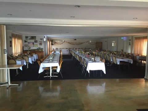 Kurrimine Beach Motel - Seniors Australia 2