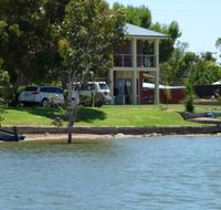 Lake Boga Waterfront Holiday House - Seniors Australia
