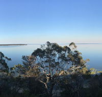 Lakescapes Cottage - 180 Degree Panoramic Views - Seniors Australia