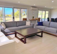 Luxury 3BR Home with KING Bed Metung - Seniors Australia