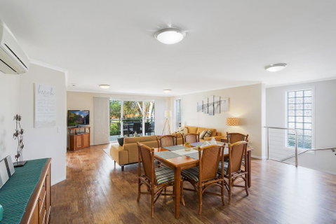 Luxury Boardwalk Apartment - Unit 7 - Seniors Australia 3