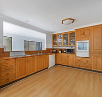 Malibu Holiday House 6 Dulconghi Street - Seniors Australia