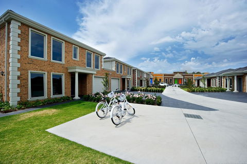 Mansi On Raymond - Seniors Australia 2