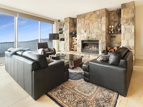 MarkII 4 West - Seniors Australia 1