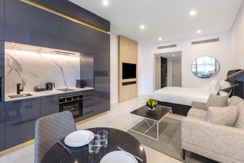 Meriton Suites Broadbeach - Seniors Australia 2