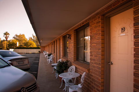 Mid Town Inn Narrabri - Seniors Australia 3