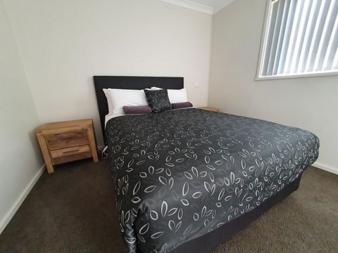 Motel24Seven And Apartments - Seniors Australia 2