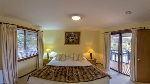 Mowamba River Lodge - Seniors Australia 2