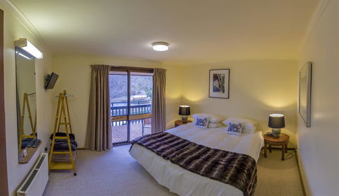 Mowamba River Lodge - Seniors Australia 3