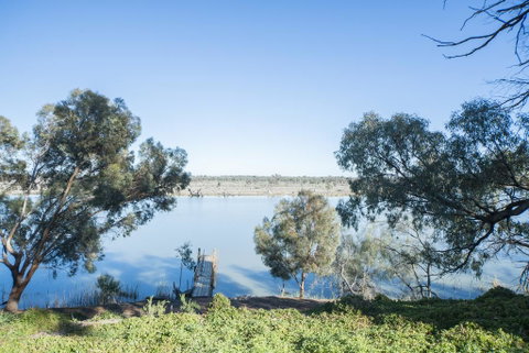 Mundic Waterfront Cottages - Seniors Australia 2