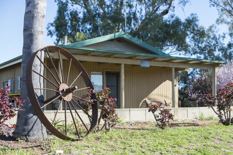 Mundic Waterfront Cottages - Seniors Australia 1