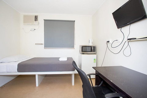 Mycow Accommodation Mackay - Seniors Australia 3