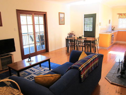 Neds Cabin - Seniors Australia 3