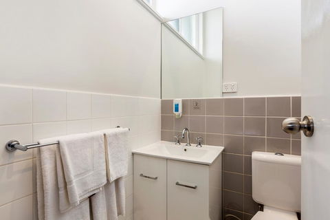 Nightcap At Ashley Hotel - Seniors Australia 3