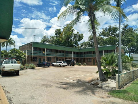 Palm Court Backpackers - Seniors Australia 0