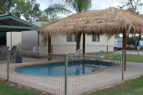 Paringa Caravan Park - Seniors Australia 0