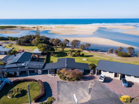 Pelican Sands Scamander - Seniors Australia 0