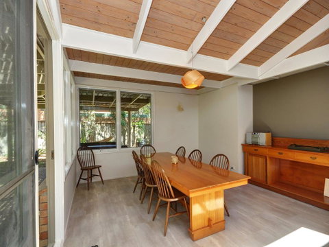 Pet Friendly - Large 4 Bedroom Home - Seniors Australia 2