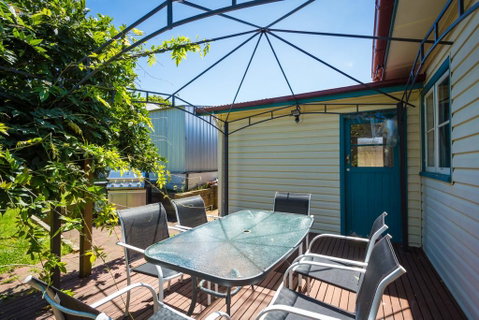 Pet Friendly Beach Cottage @ Ballingalla - Seniors Australia 1