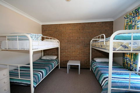 Petersdorf 4/129 Gippsland Street - Seniors Australia 2