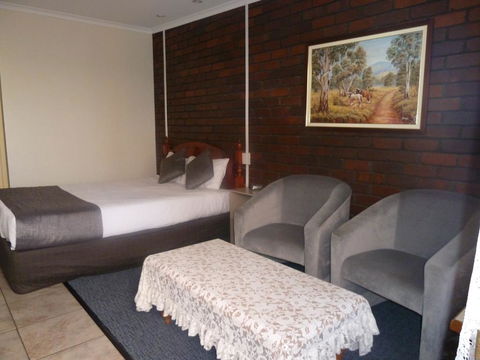 Pioneer Lodge Motel - Seniors Australia 1