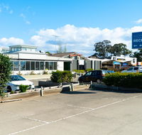 Plumpton hotel - Seniors Australia