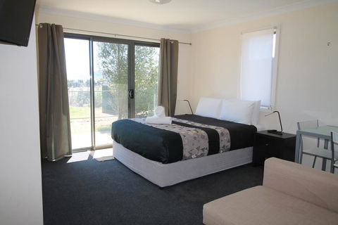 Poley Cow Studio - Seniors Australia 2