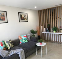 Private Room in Modern Comfortable Home Stay - Seniors Australia