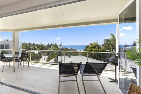 Relax In Stylish Comfort, Sunshine Beach - Seniors Australia 3