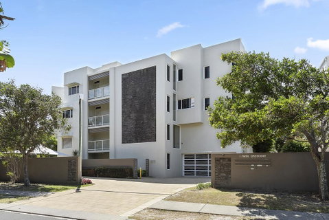 Relax In Stylish Comfort, Sunshine Beach - Seniors Australia 0