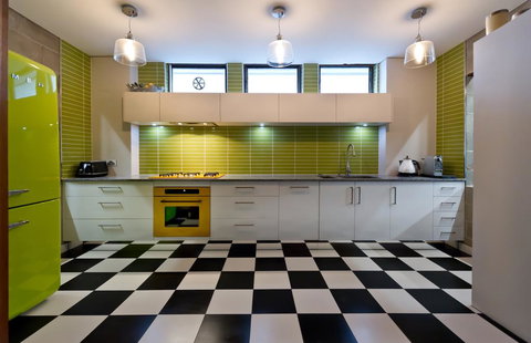 Retro House - Seniors Australia 0