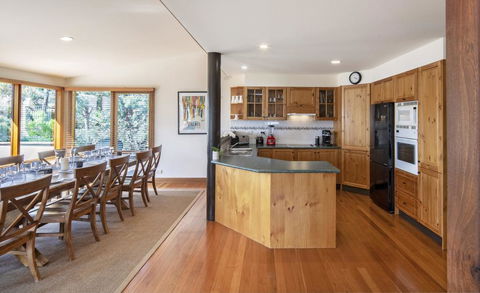 Rimrock - Superior Waterfront Home - Seniors Australia 2