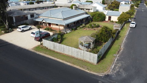 Robe House B&B - Seniors Australia 3