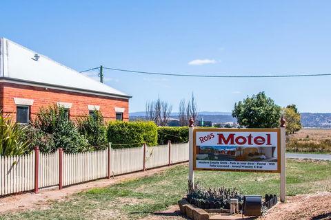 Ross Motel - Seniors Australia 3