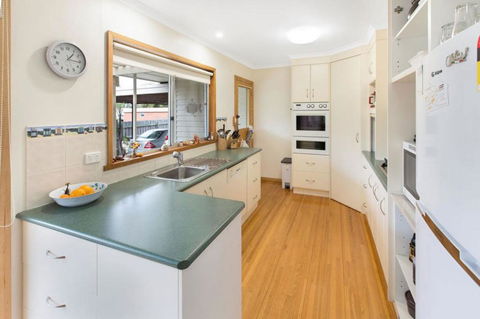 Sama-Sama - Walking Distance To Town And Water - Seniors Australia 1