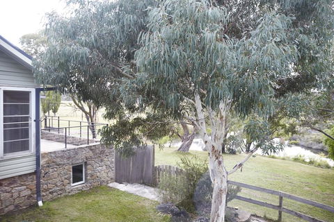 Second Flat Retreat - Seniors Australia 1