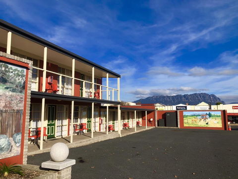 Sheffield Motor Inn - Seniors Australia 3