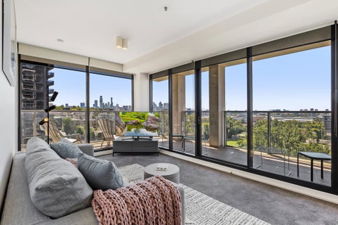 Spacious And Sunny Modern Apartment With City View - Seniors Australia 0