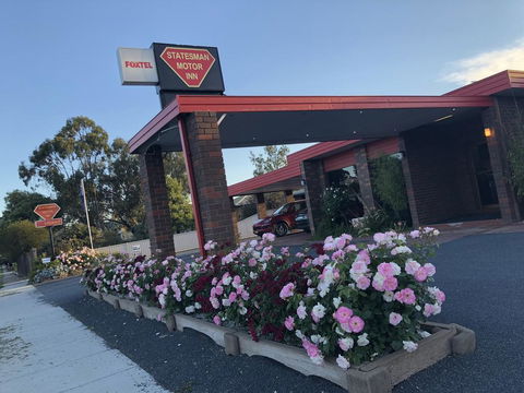 Statesman Motor Inn - Seniors Australia 0