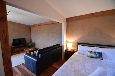 Studio 59 Holiday Home - Seniors Australia 3