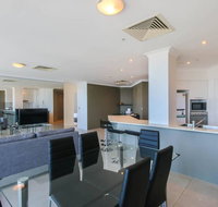 Stylish 3 Bedroom Apartment In Goldcoast - Seniors Australia