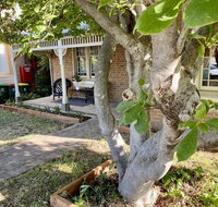 SUMMER HOUSE - CENTRAL LOCATION Near PARK - Seniors Australia