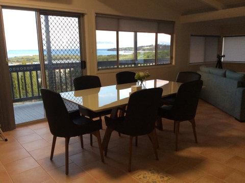 Sunnyside Holiday Home - Seniors Australia 3