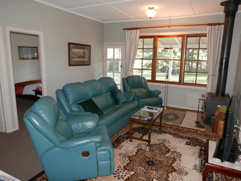 Sutton Forest Cottage - Seniors Australia 2