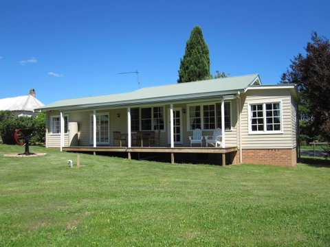 Sutton Forest Cottage - Seniors Australia 3
