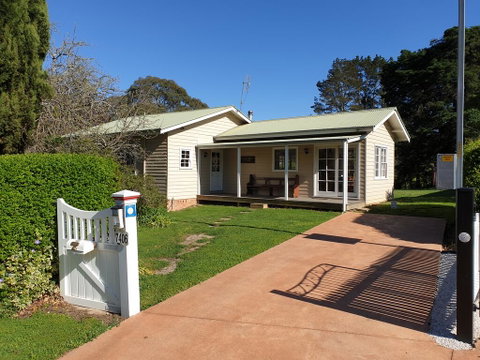 Sutton Forest Cottage - Seniors Australia 1
