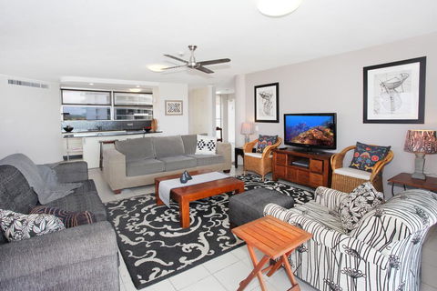 Syrenuse 22 - 3 BDRM Oceanview Apt On Esplanade - Seniors Australia 3