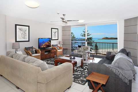 Syrenuse 22 - 3 BDRM Oceanview Apt On Esplanade - Seniors Australia 2