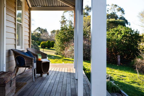 Table Hill Cottage - Seniors Australia 2