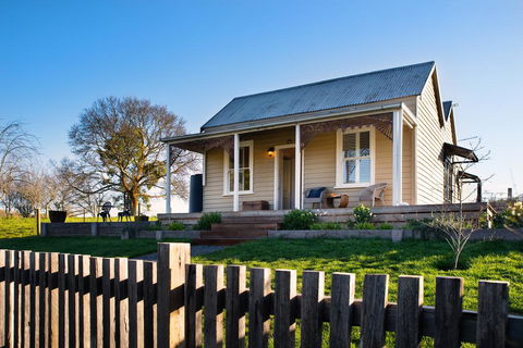 Table Hill Cottage - Seniors Australia 1